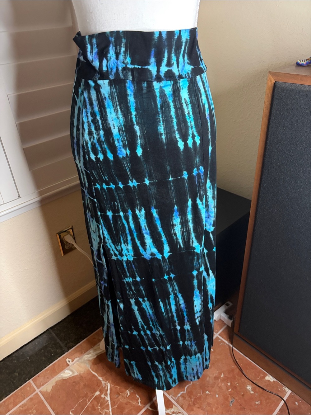 💙🖤Zen-Knits Blue & Black Tie Die Print Pull On Rayon Stretchy Maxi Skirt Sz L